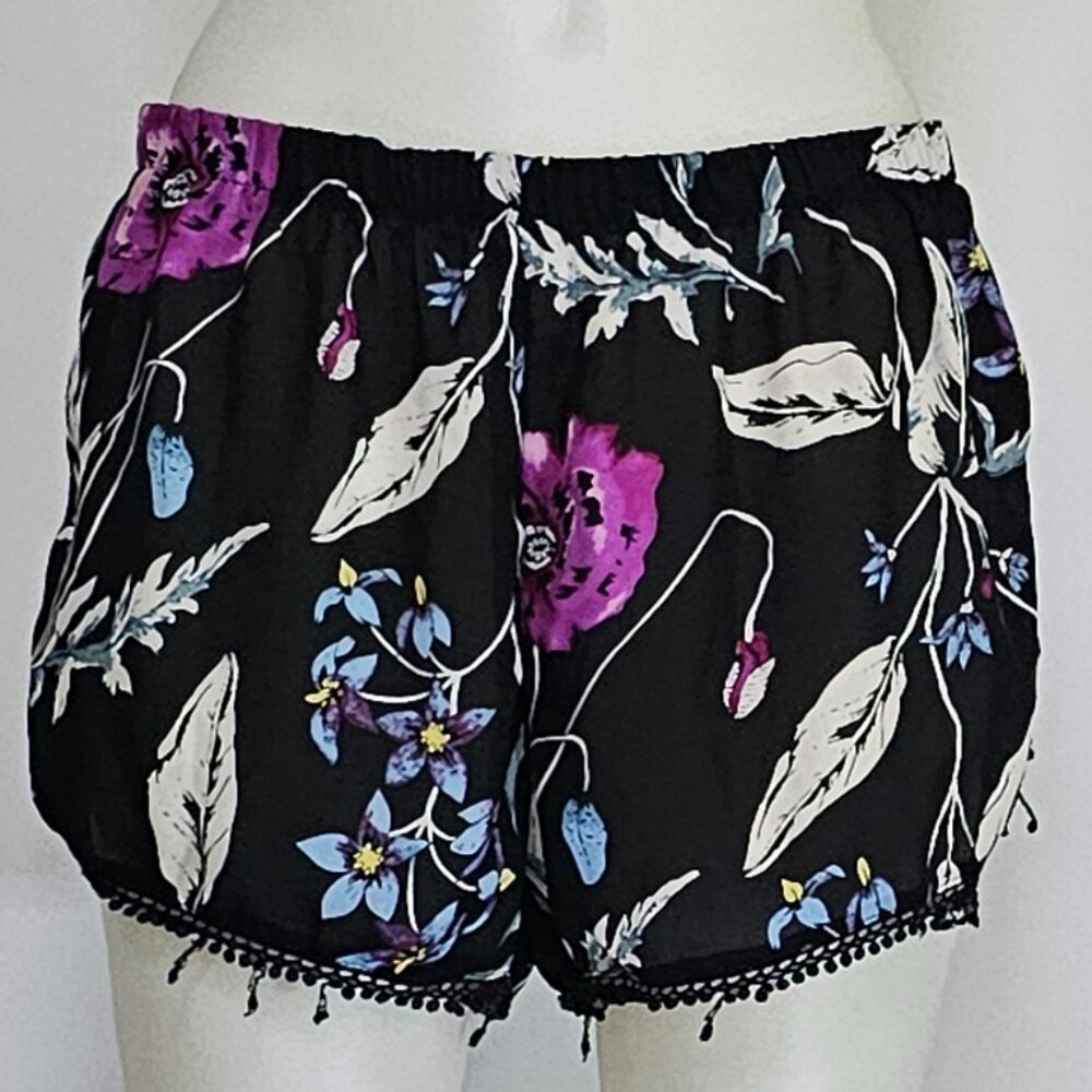 Express Floral Print Lounge Shorts – Black with Lace Trim, Boho Resort Vibes